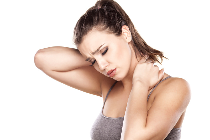 Cách giảm đau cổ vai gáy bằng máy massage cổ